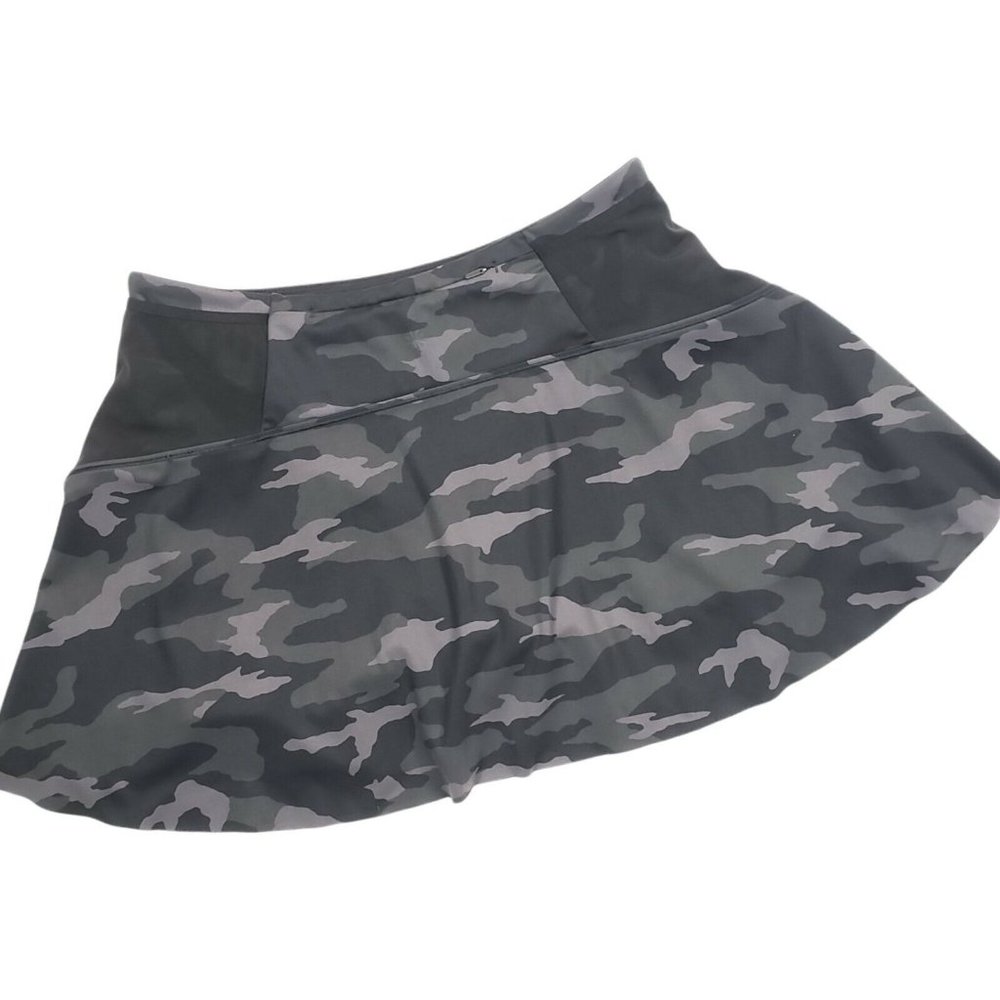Athleta Match Point Skort Size M Gray Camouflage Pockets Supportive